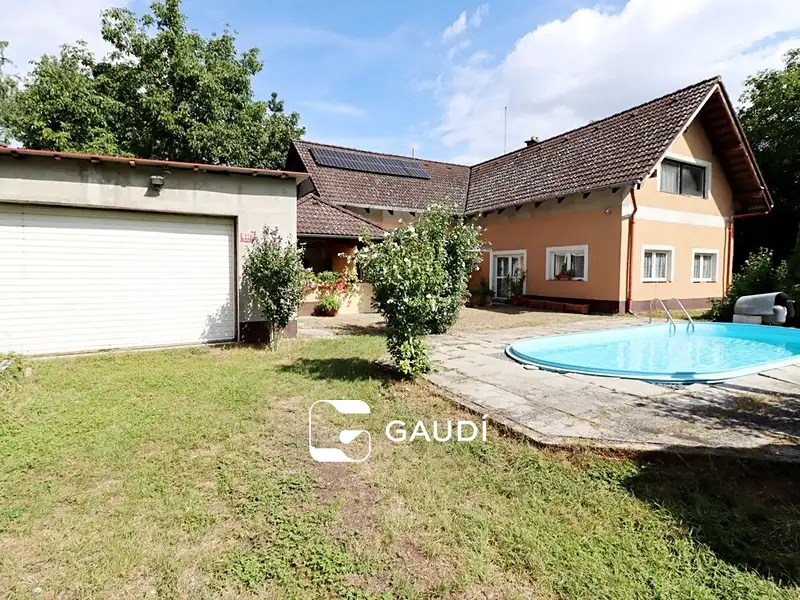 Prodej rodinného domu 400 m², pozemek 1457 m², Na Drahách, Černošice, okres Praha-západ