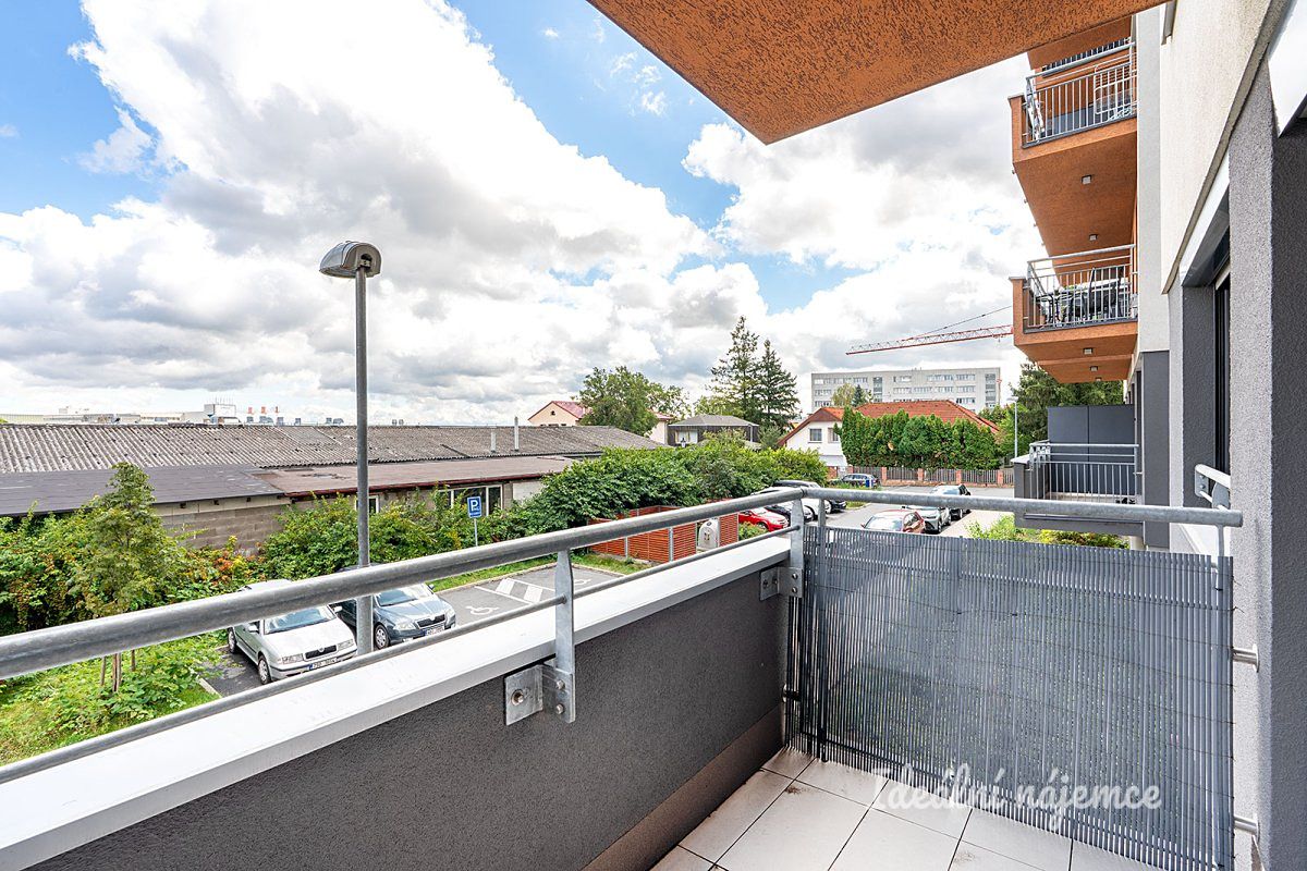 Pronájem bytu 2+kk 52 m² – fotografie 2