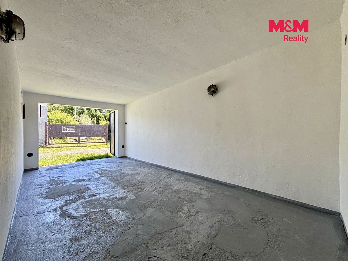 Prodej garáže 18 m² – fotografie 3