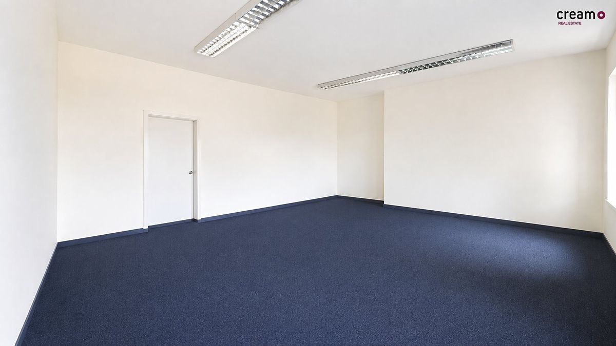 Pronájem kanceláře 34 m² – fotografie 3