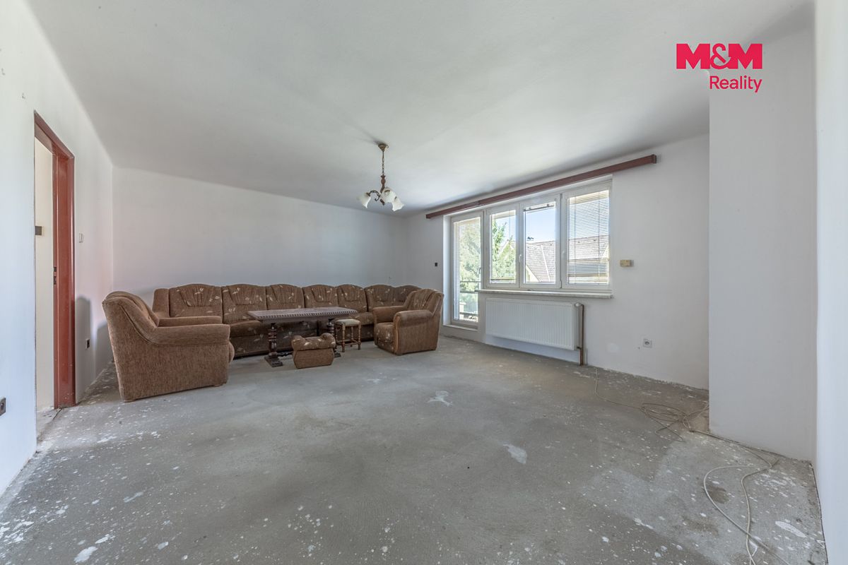 Prodej rodinného domu 135 m², pozemek 943 m² – fotografie 4
