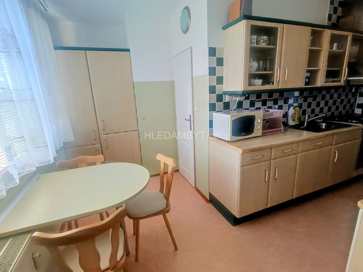 Pronájem bytu 3+1 70 m² – fotografie 4
