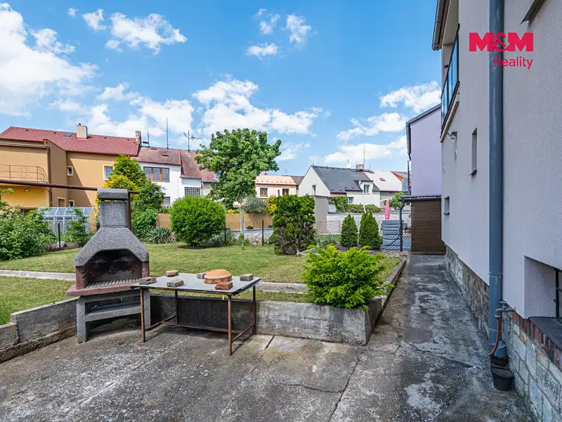 Prodej rodinného domu 200 m², pozemek 357 m², Louny – náhled fotky 3
