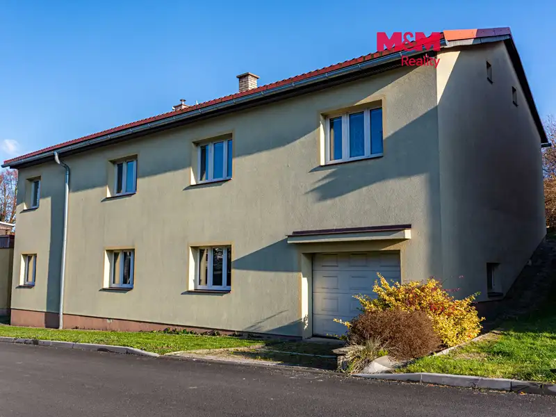 Prodej rodinného domu 300 m², pozemek 1050 m², Rýmařov – náhled fotky 1