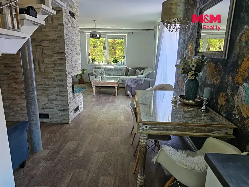 Prodej rodinného domu 250 m², pozemek 1390 m², Bolatice – náhled fotky 2