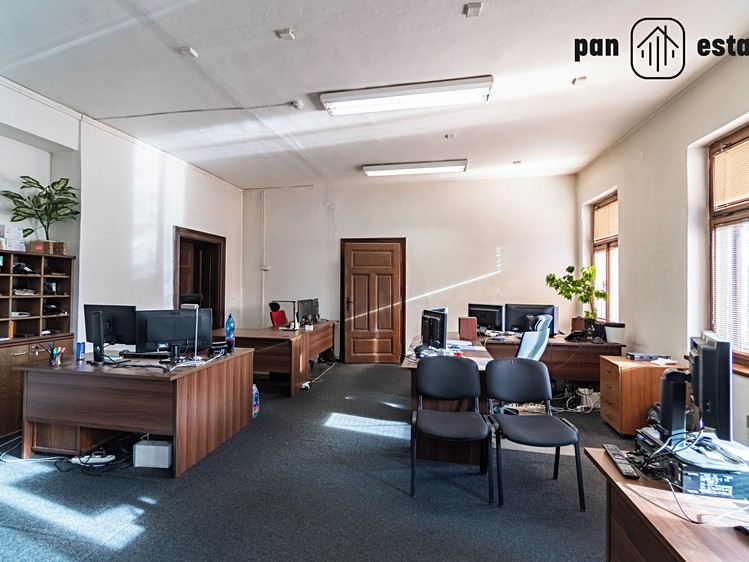 Prodej komerčního prostoru, 460 m² (6 z 17)