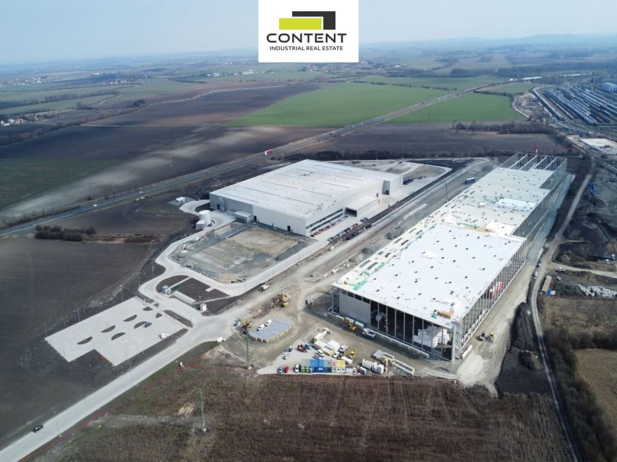 Pronájem skladového prostoru 7450 m²