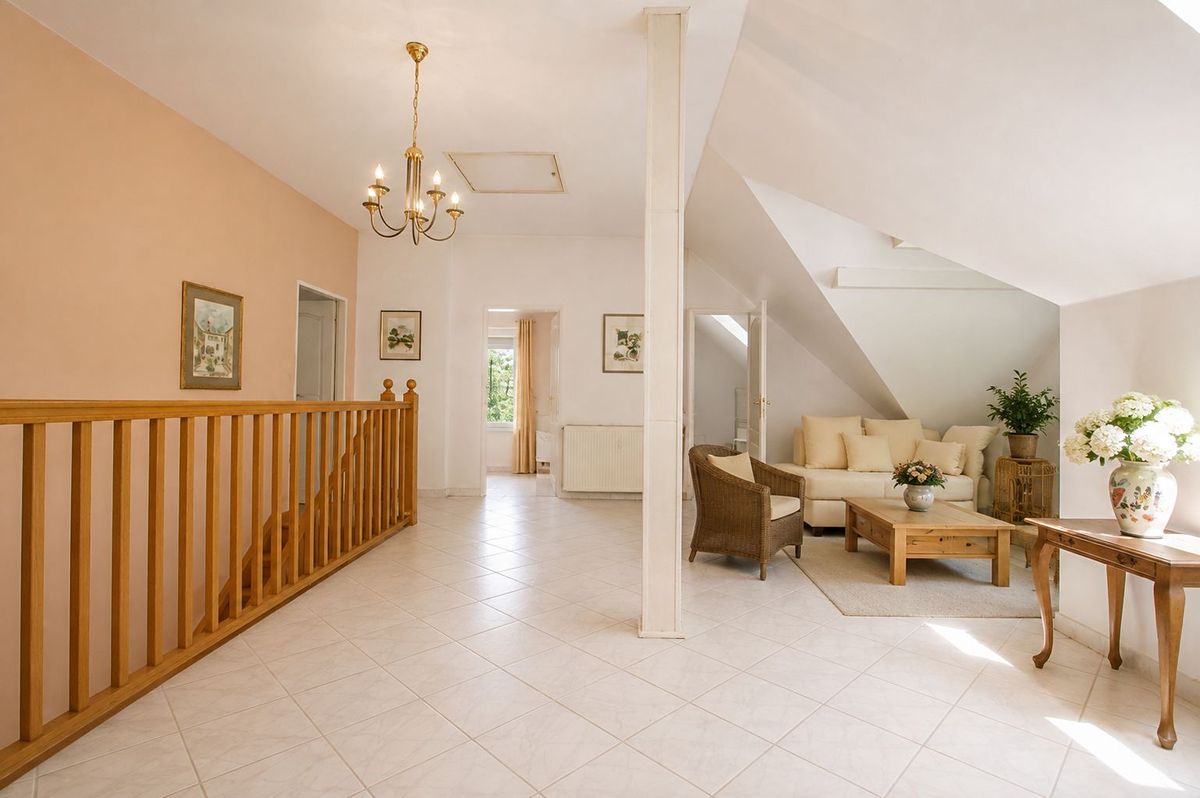 Prodej rodinného domu 216 m², pozemek 2523 m² – fotografie 5