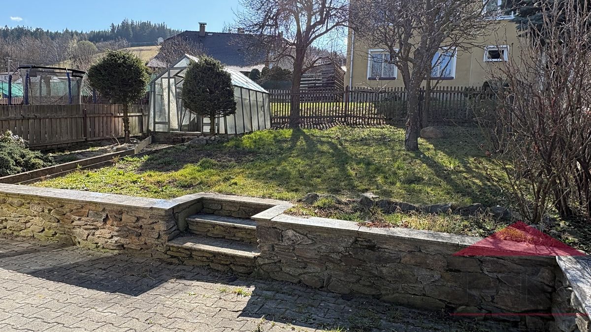 Pronájem rodinného domu 90 m², pozemek 161 m² – fotografie 4