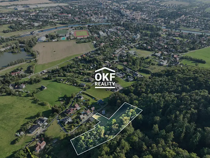 Prodej stavebního pozemku 8434 m², Hranice – náhled fotky 3
