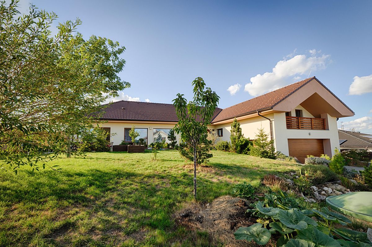 Prodej rodinného domu 247 m², pozemek 966 m²
