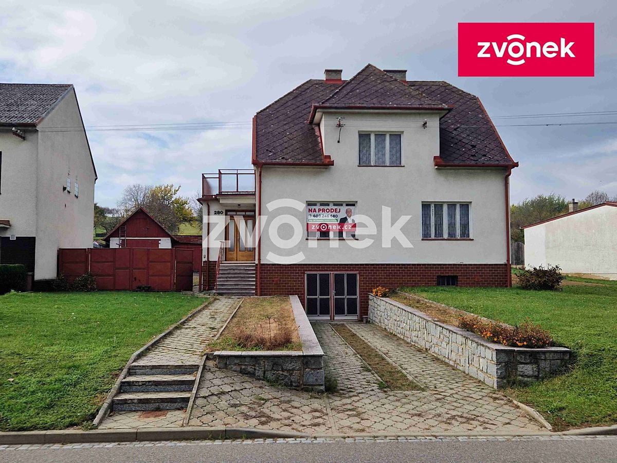 Prodej rodinného domu 280 m², pozemek 1570 m²