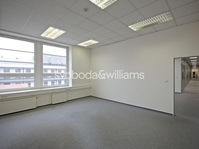 Pronájem kanceláře 198 m²