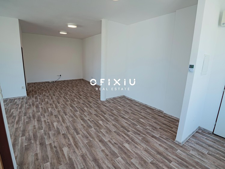 Prodej komerčního prostoru, 276 m² (7 z 21)