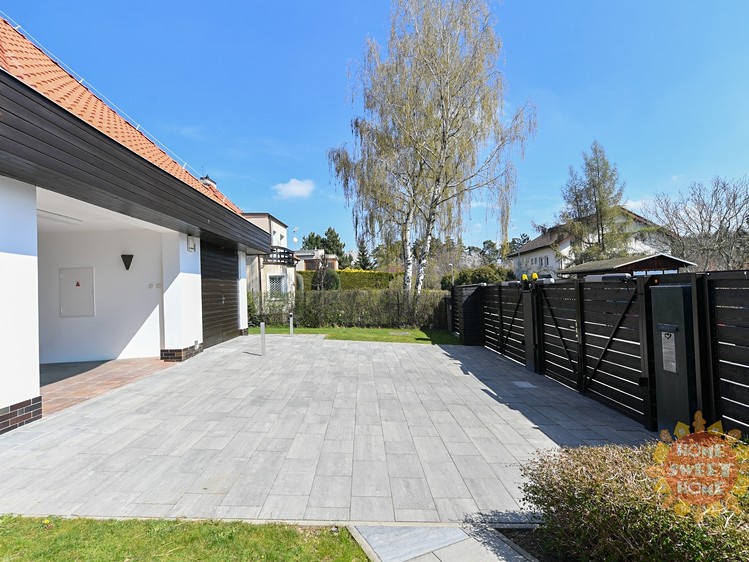Pronájem komerčního prostoru, 417 m² (34 z 42)