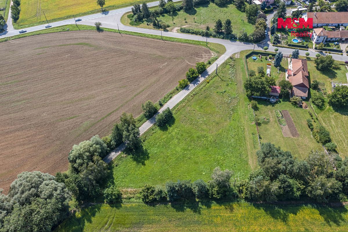 Prodej stavebního pozemku 1600 m² – fotografie 3