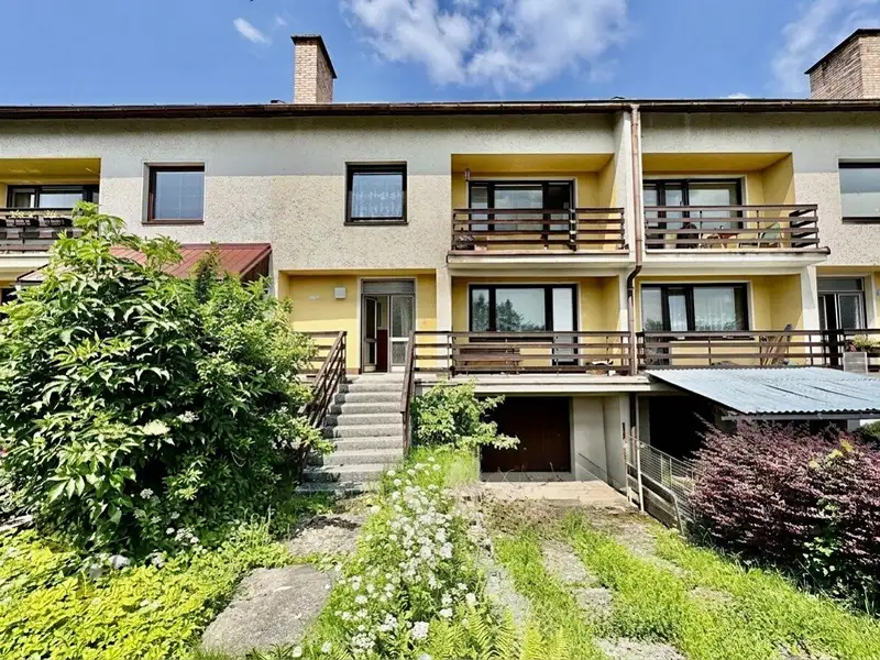 Prodej rodinného domu 220 m², pozemek 517 m², Rovensko pod Troskami – náhled fotky 1