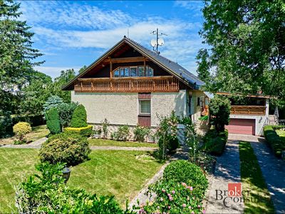 Pronájem rodinného domu 388 m², pozemek 2802 m²