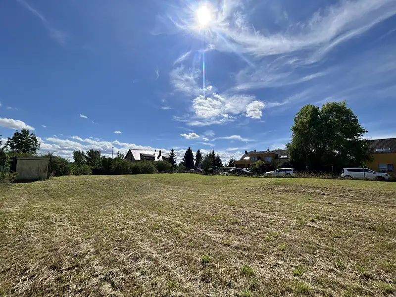 Prodej stavebního pozemku 1128 m², Tachlovice – náhled fotky 1