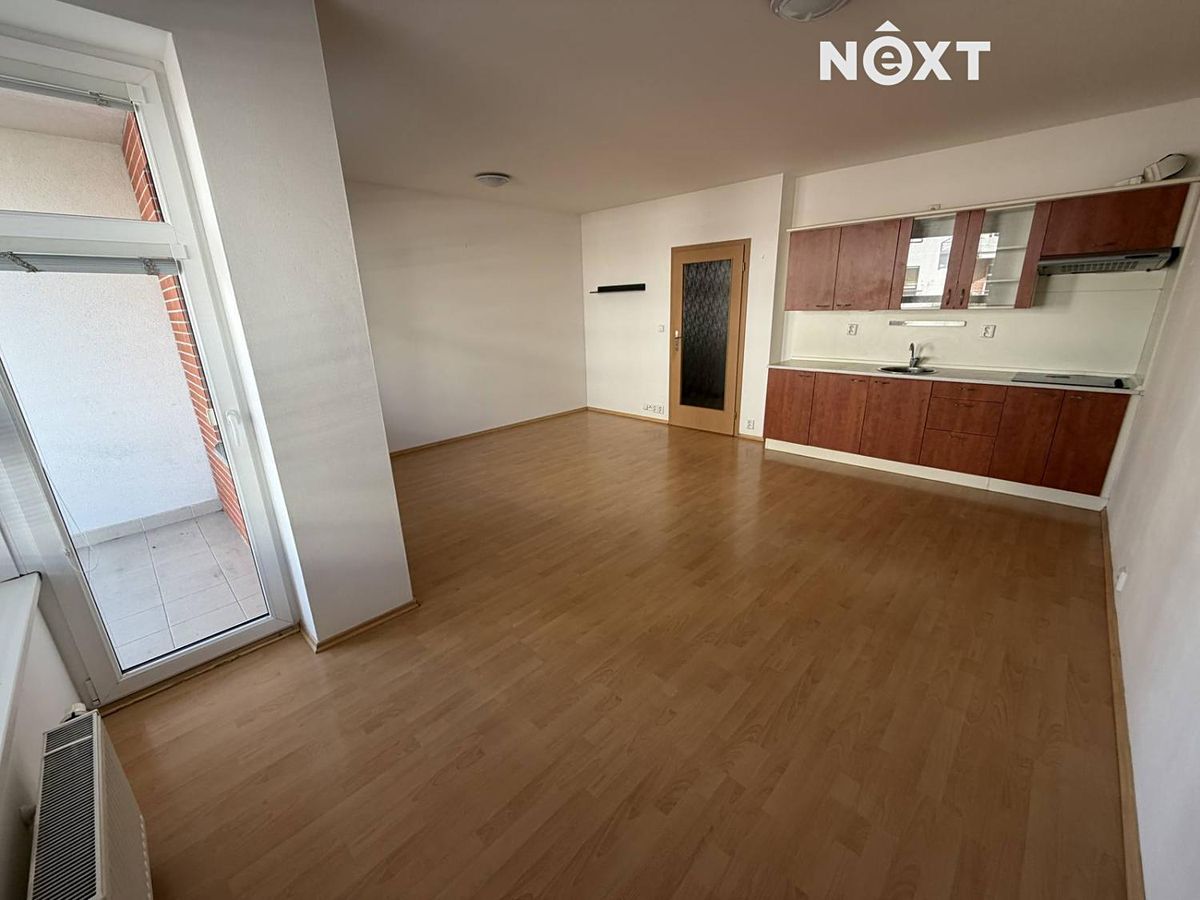 Pronájem bytu 1+kk 36 m² – fotografie 2