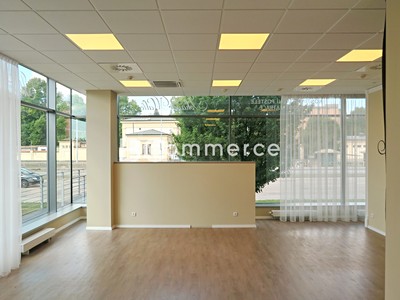 Pronájem obchodního prostoru 214 m²