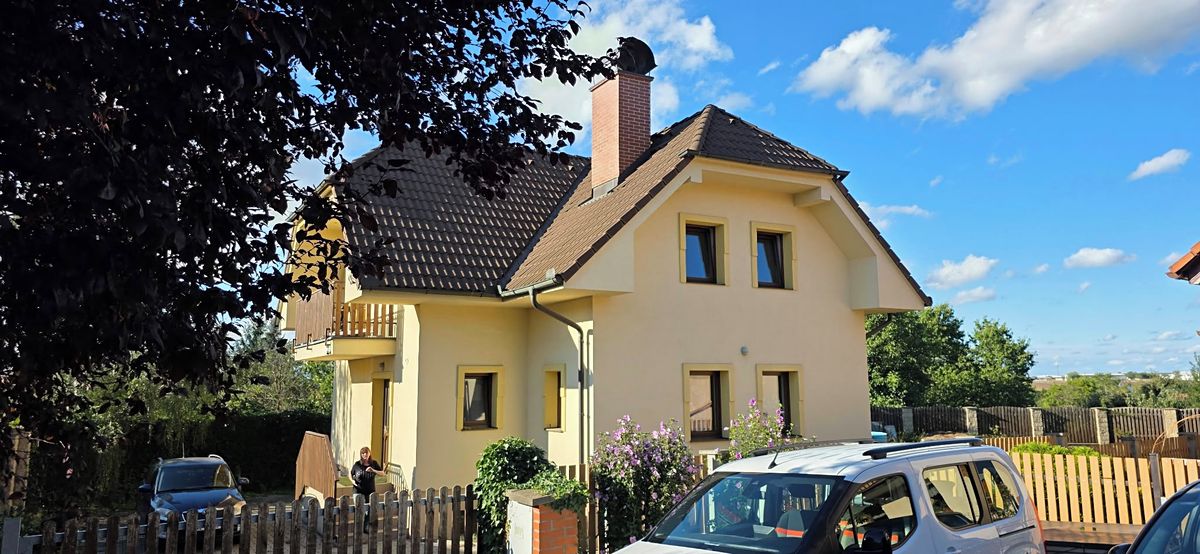 Prodej rodinného domu 218 m², pozemek 732 m²