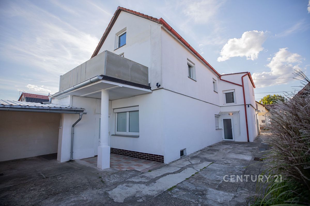 Prodej vícegeneračního domu 231 m², pozemek 521 m² – fotografie 3