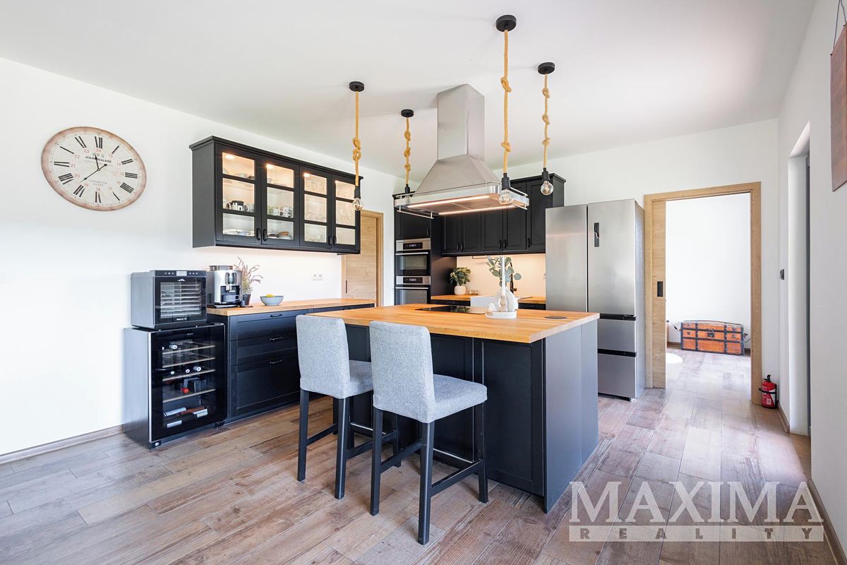 Prodej rodinného domu 152 m², pozemek 798 m² – fotografie 5