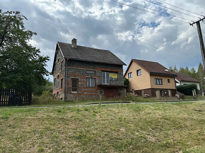 Prodej rodinného domu 257 m², pozemek 711 m², Bezuchov – náhled fotky 2