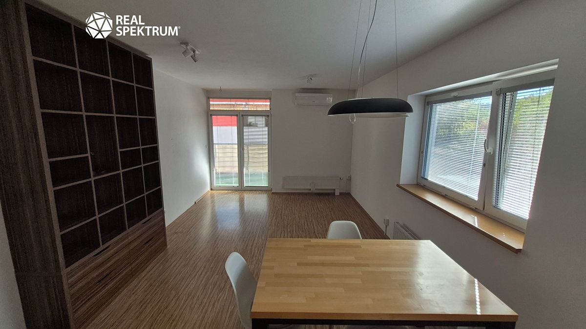 Pronájem bytu 3+kk 80 m² – fotografie 4