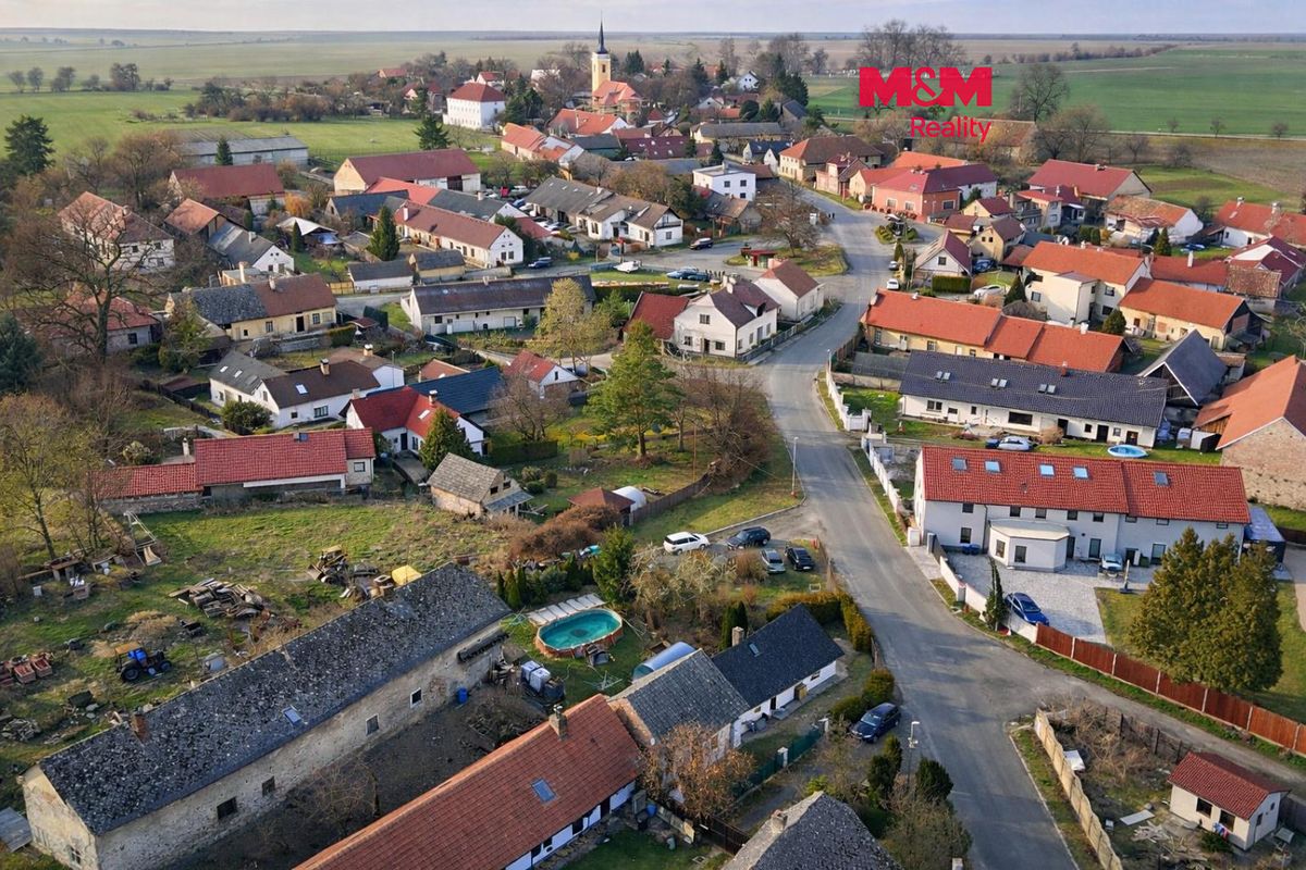 Prodej stavebního pozemku 2006 m², Suchdol – fotka 1 z 3
