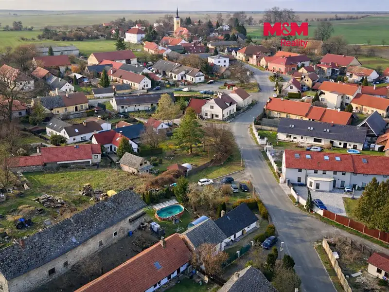 Prodej stavebního pozemku 2006 m², Suchdol – náhled fotky 1