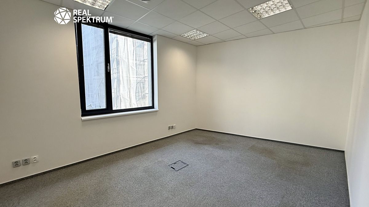 Pronájem kanceláře 78 m² – fotografie 2