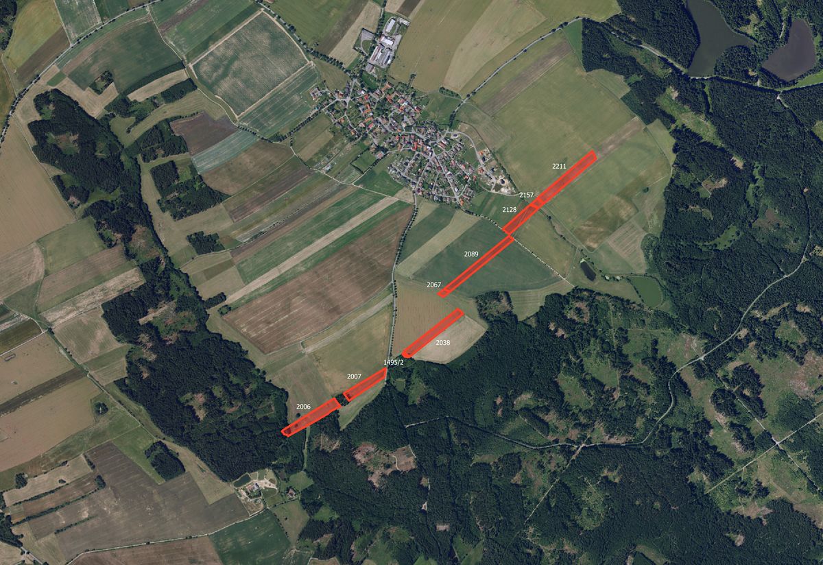 Prodej pole 45030 m²