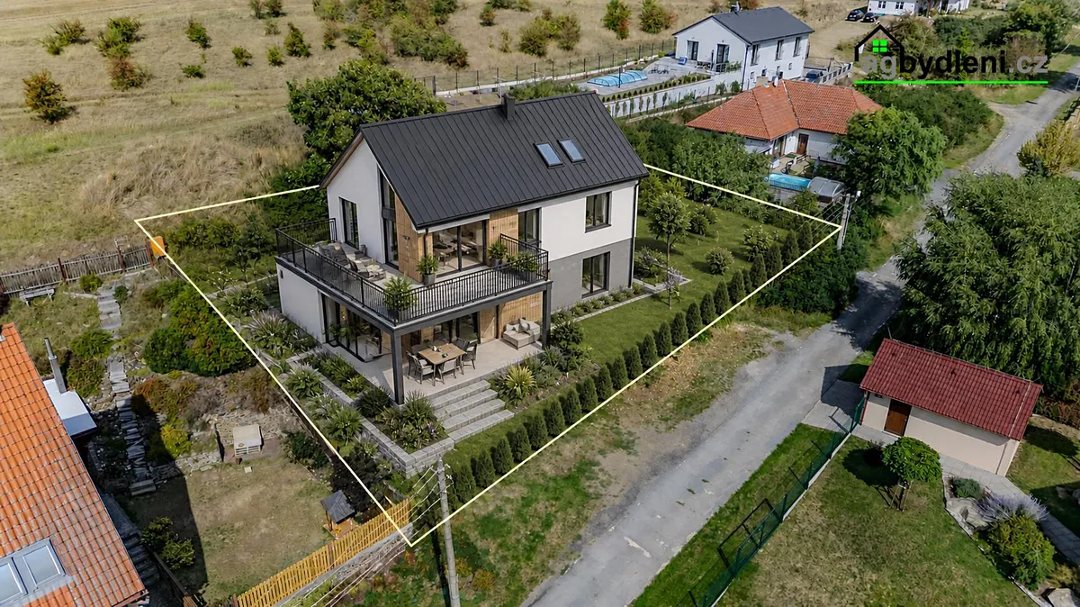 Prodej stavebního pozemku 1110 m²