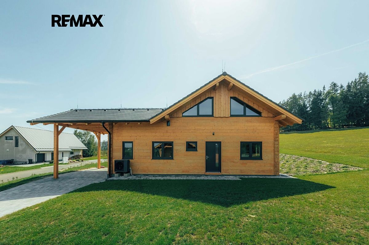 Prodej rodinného domu 133 m², pozemek 999 m²