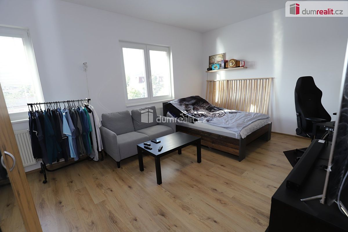 Pronájem bytu 1+1 40 m² – fotografie 2