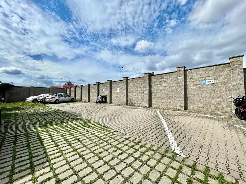 Pronájem specifického typu nemovitosti 16 m², Hostivice – náhled fotky 2