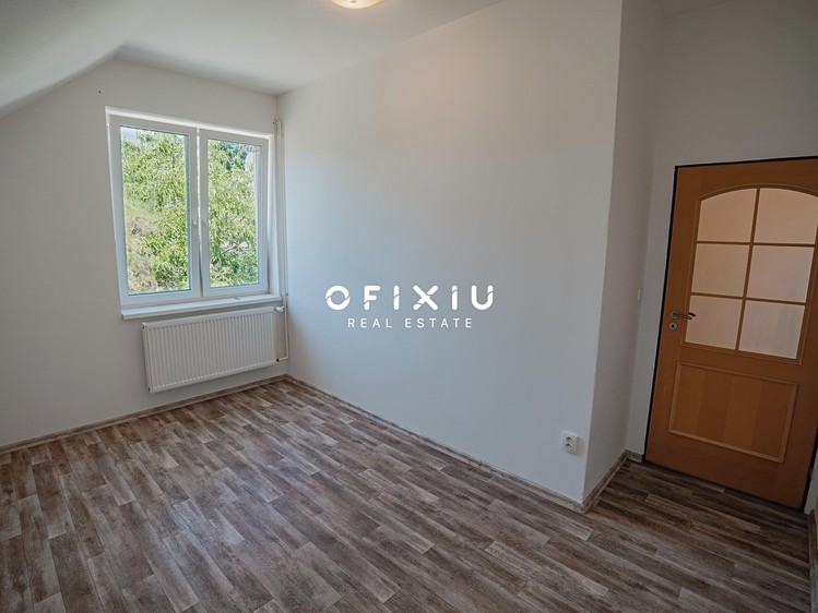 Prodej komerčního prostoru, 276 m² (18 z 21)