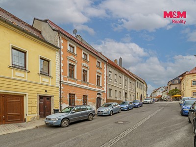 Haus zum Kauf, 260 m² (2 von 20)