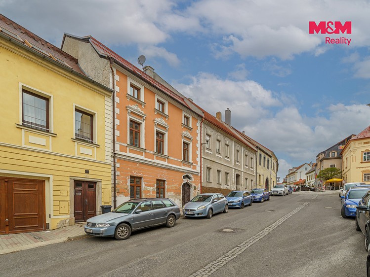 Haus zum Kauf, 260 m² (2 von 20)