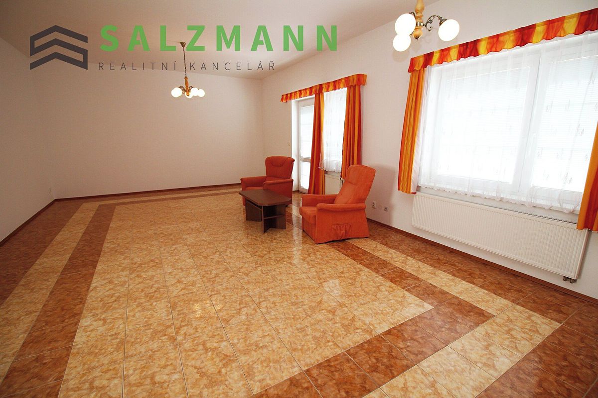 Pronájem rodinného domu 118 m², pozemek 153 m² – fotografie 2