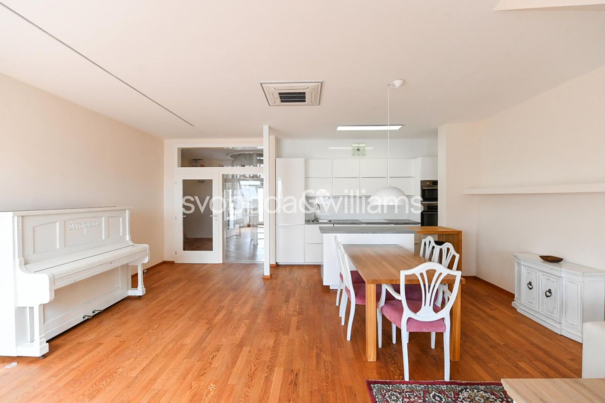 Pronájem bytu 4+kk 140 m² – fotografie 4