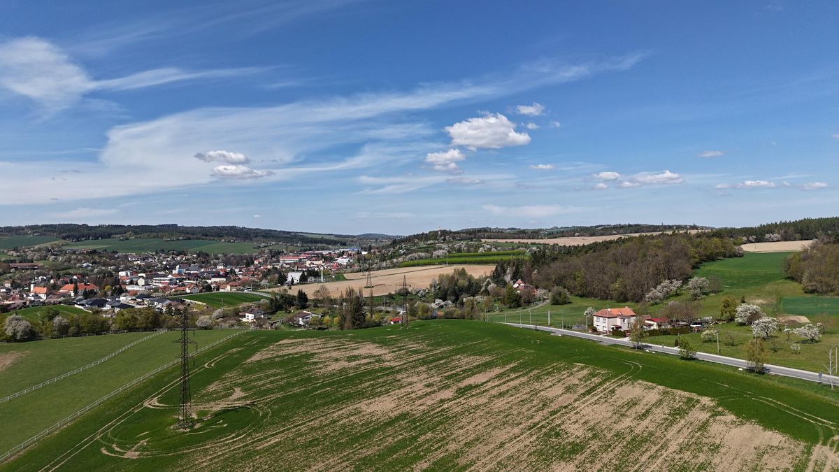 Prodej stavebního pozemku 3021 m² – fotografie 3