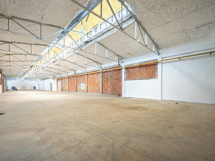 Комерційне приміщення на продаж, 44 500 м² (13 з 37)
