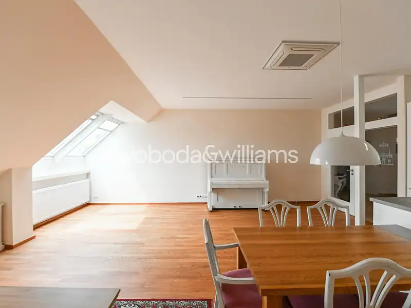 Pronájem bytu 4+kk 140 m², Praha – náhled fotky 2