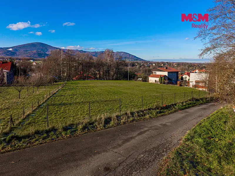 Prodej stavebního pozemku 3286 m², Hrádek – náhled fotky 3