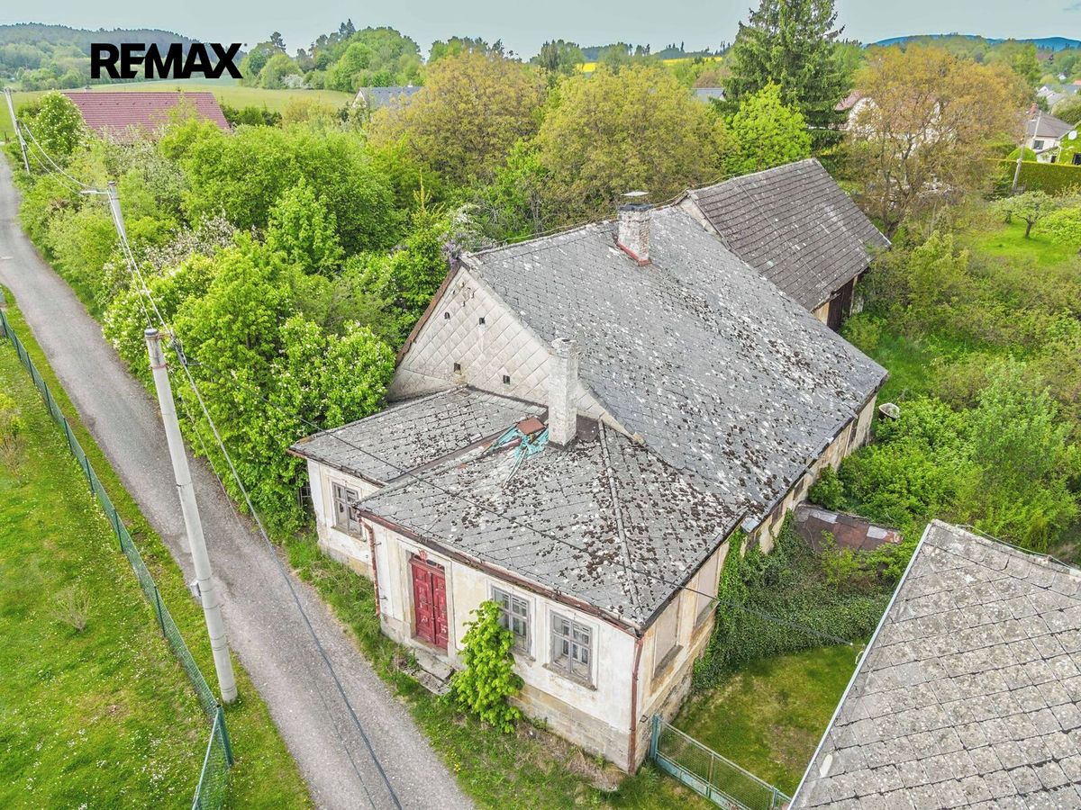 Prodej rodinného domu 350 m², pozemek 641 m² – fotografie 4