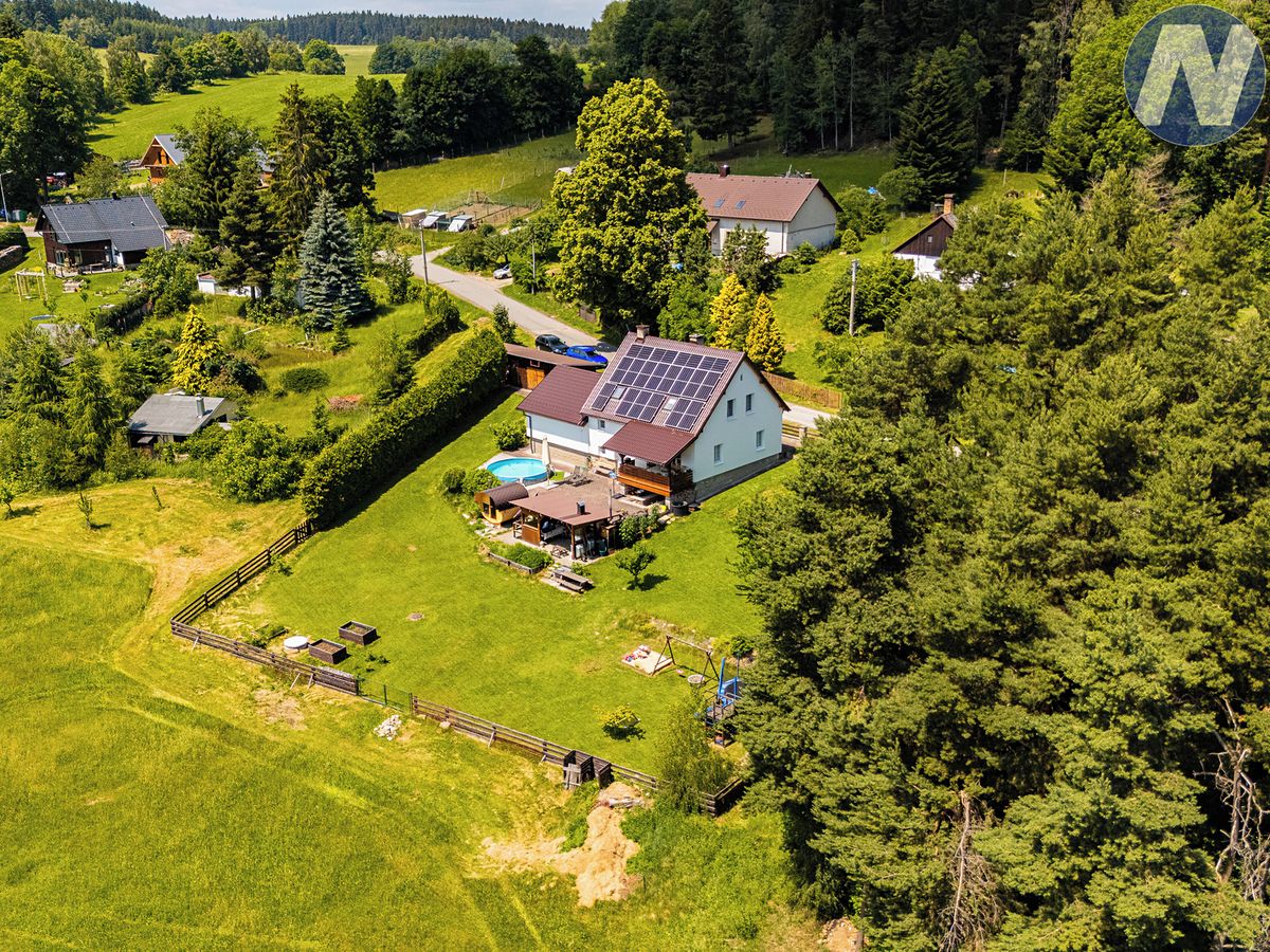 Prodej rodinného domu 198 m², pozemek 1993 m² – fotografie 2
