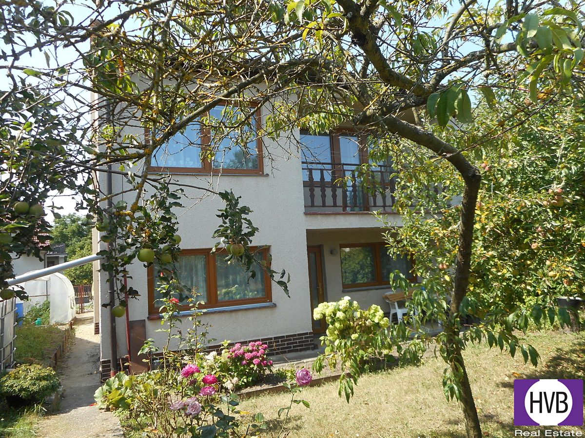 Prodej rodinného domu 238 m², pozemek 470 m² – fotografie 4